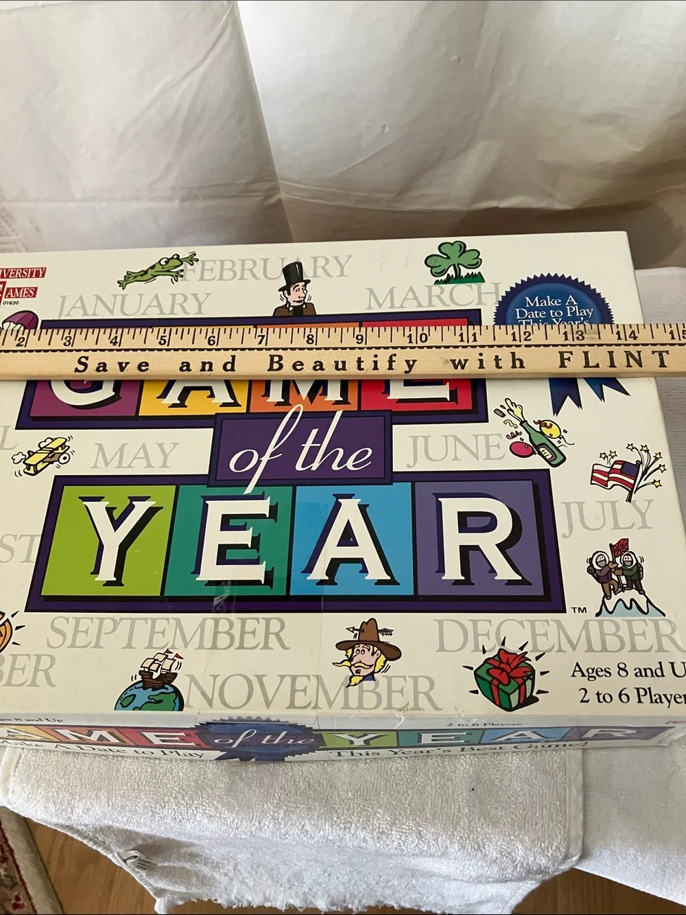 University Games 1977 Game of the Year Fun Family Game 8 & Up-1 missing piece.